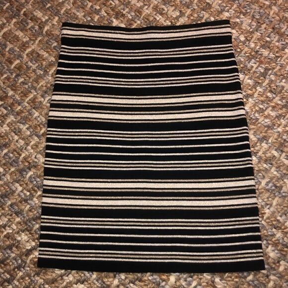 NWT
LOFT Black & Shimmery Gold Stripe Skirt - Sz SP - Picture 12 of 16